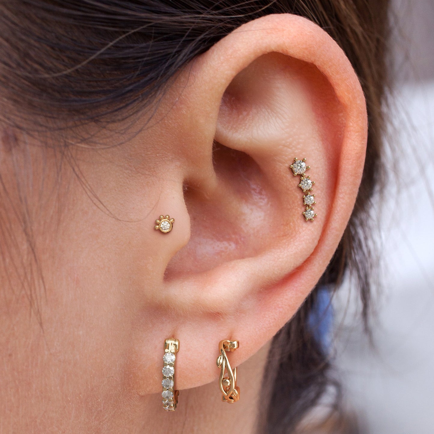 14K Gold Graduated Diamond Curved Threadless End